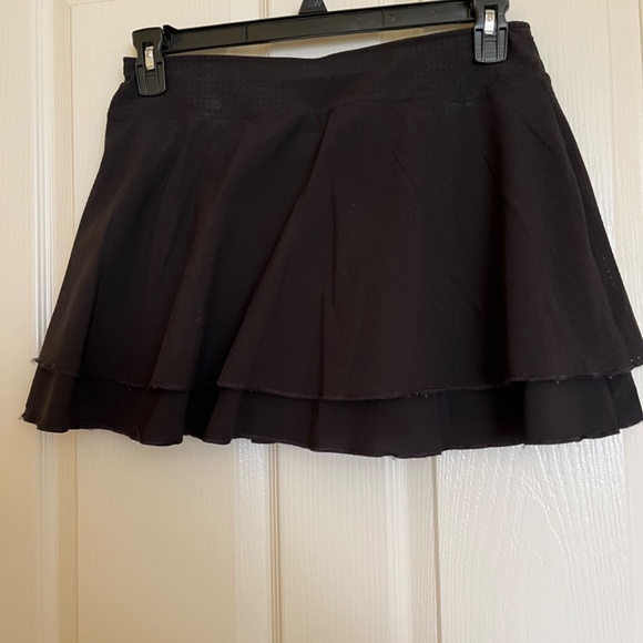 Prince Tiered Skort Black Medium - Picture 2 of 5